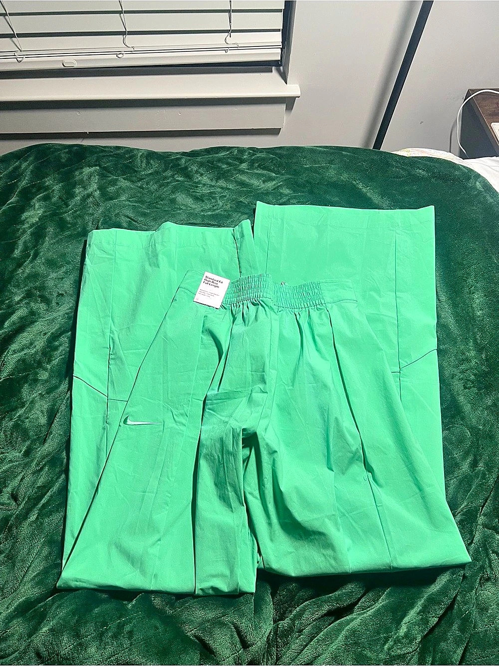 Nike Athletic Pants in Green NWT